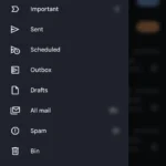 Thanh bên ứng dụng Gmail với biểu tượng Cài đặt được đánh dấu để truy cập tùy chọn cấu hình.