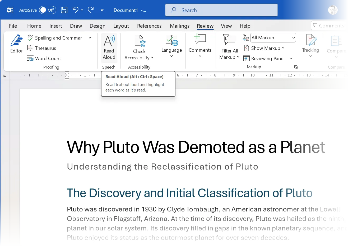 Tính năng Đọc to (Read Aloud) của Microsoft Word đang hoạt động, làm nổi bật đoạn văn đang được đọc