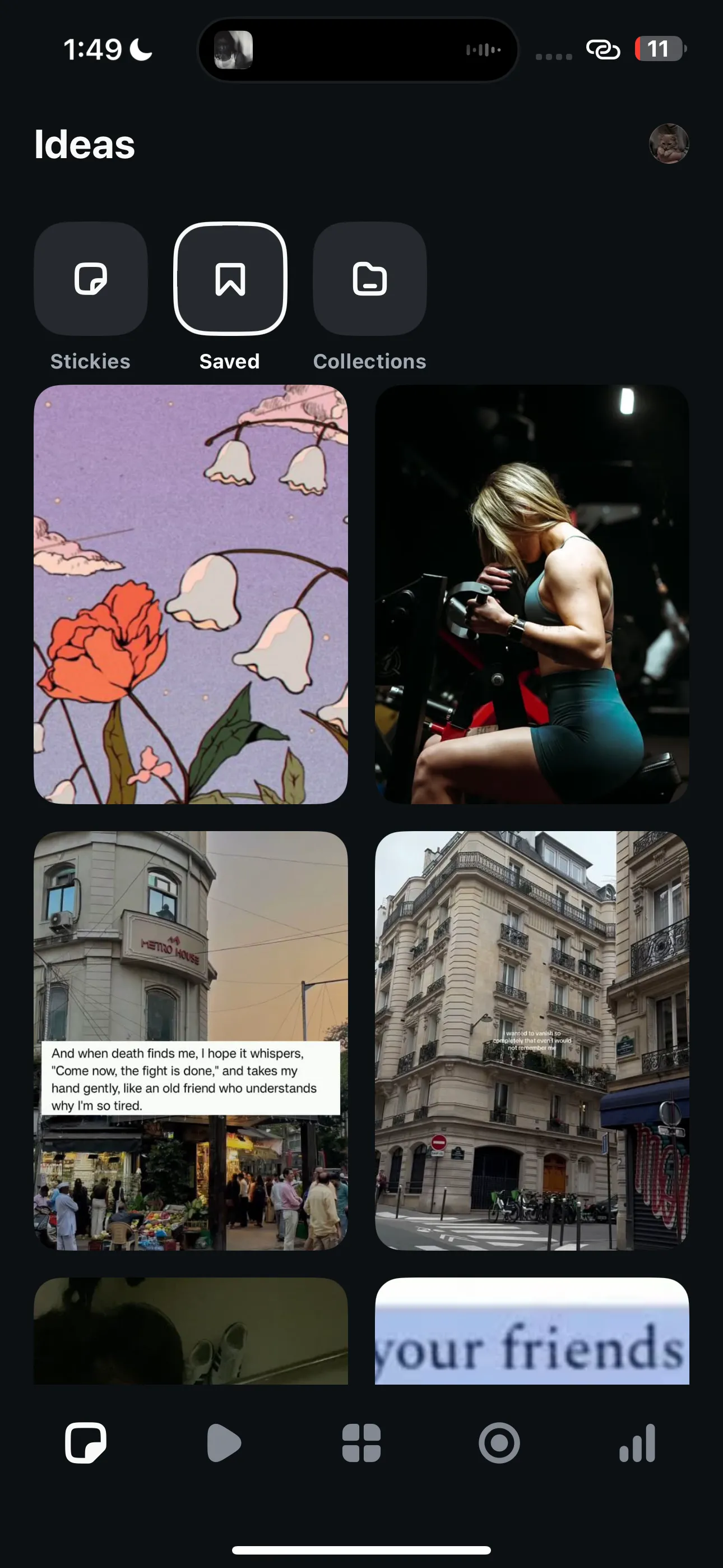 Tổng quan về tab Ý tưởng (Ideas) trong Edits app, hiển thị các phần Stickies, Đã lưu và Bộ sưu tập giúp tổ chức nội dung.