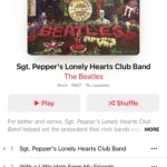 Trang album nhạc trong Apple Music với tùy chọn tạo đài phát.