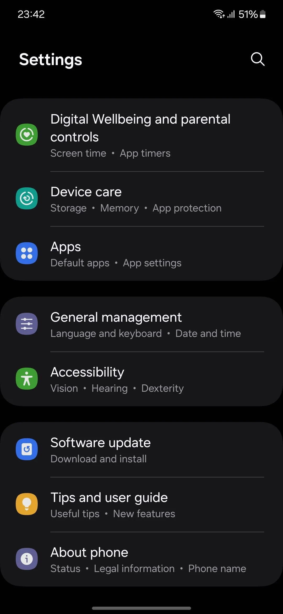 Trang Cài đặt chung trên điện thoại Samsung Galaxy, nơi tìm thấy các tùy chọn hỗ trợ và điều chỉnh hệ thống.