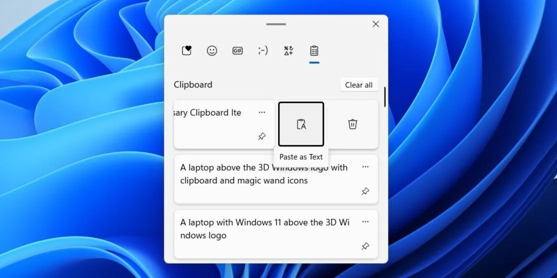 Tùy chọn "Dán dưới dạng văn bản" được đánh dấu trong Clipboard Windows 11