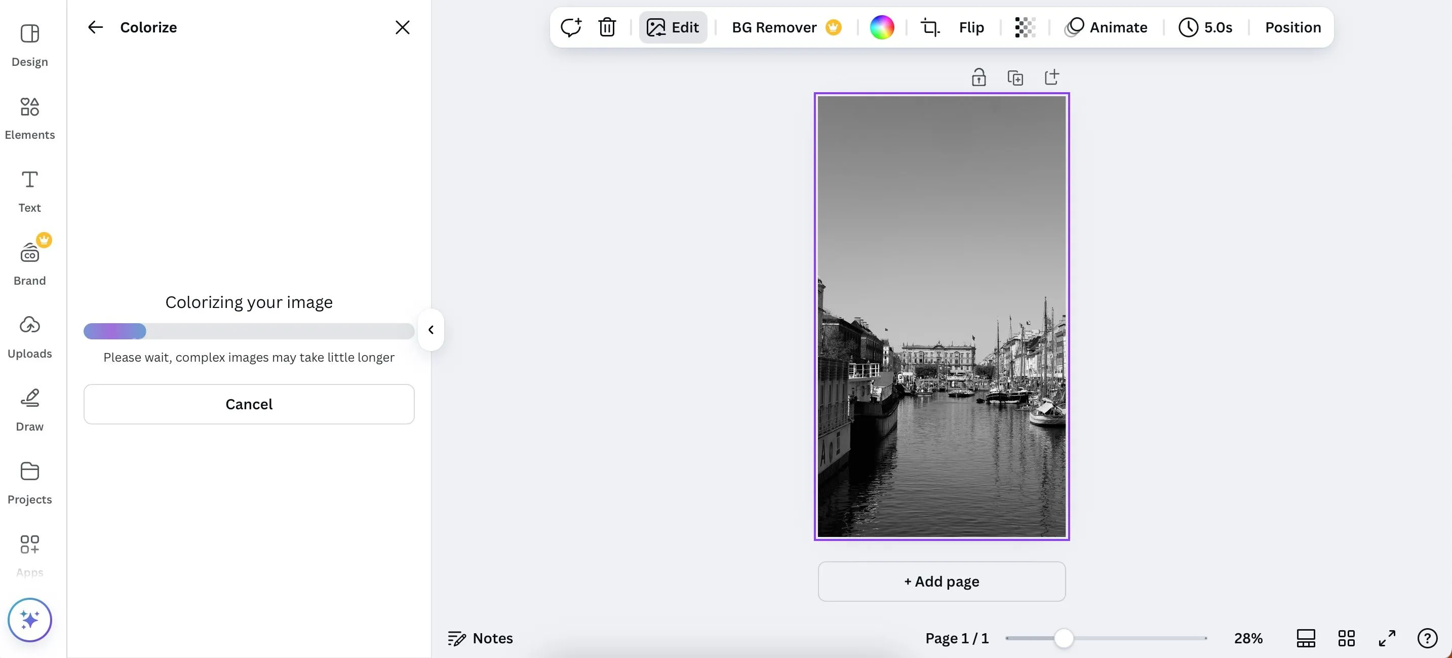Tùy chọn tô màu ảnh đen trắng Colorize trong ứng dụng Canva giúp khôi phục ảnh cũ, làm mới hình ảnh