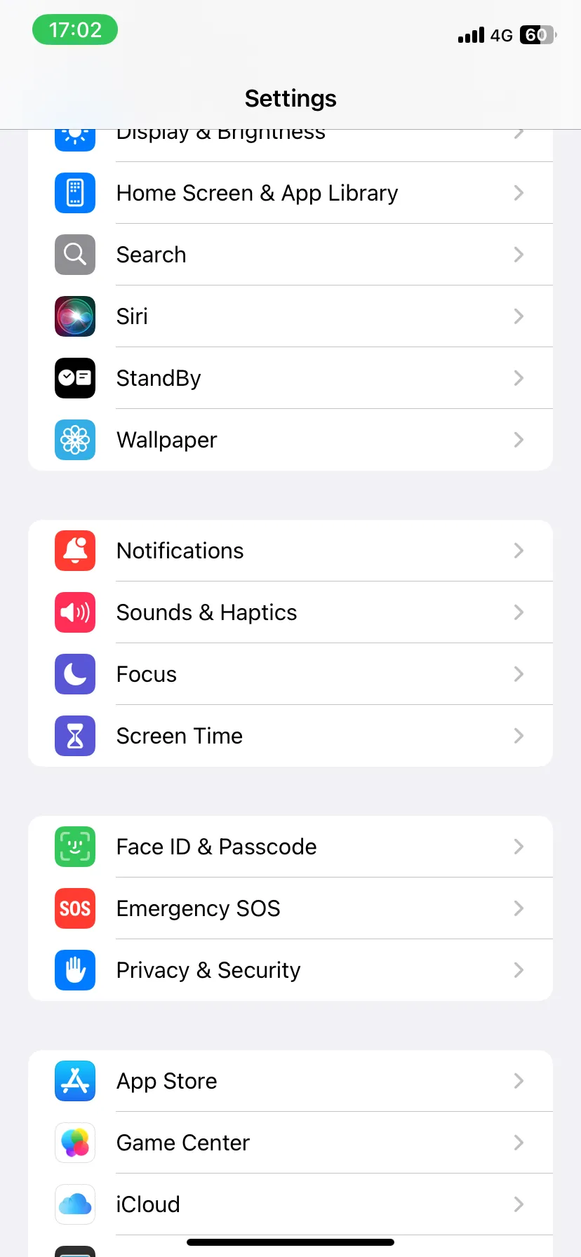 Ứng dụng Cài đặt iPhone với tùy chọn Thông báo (Notifications) được tô sáng