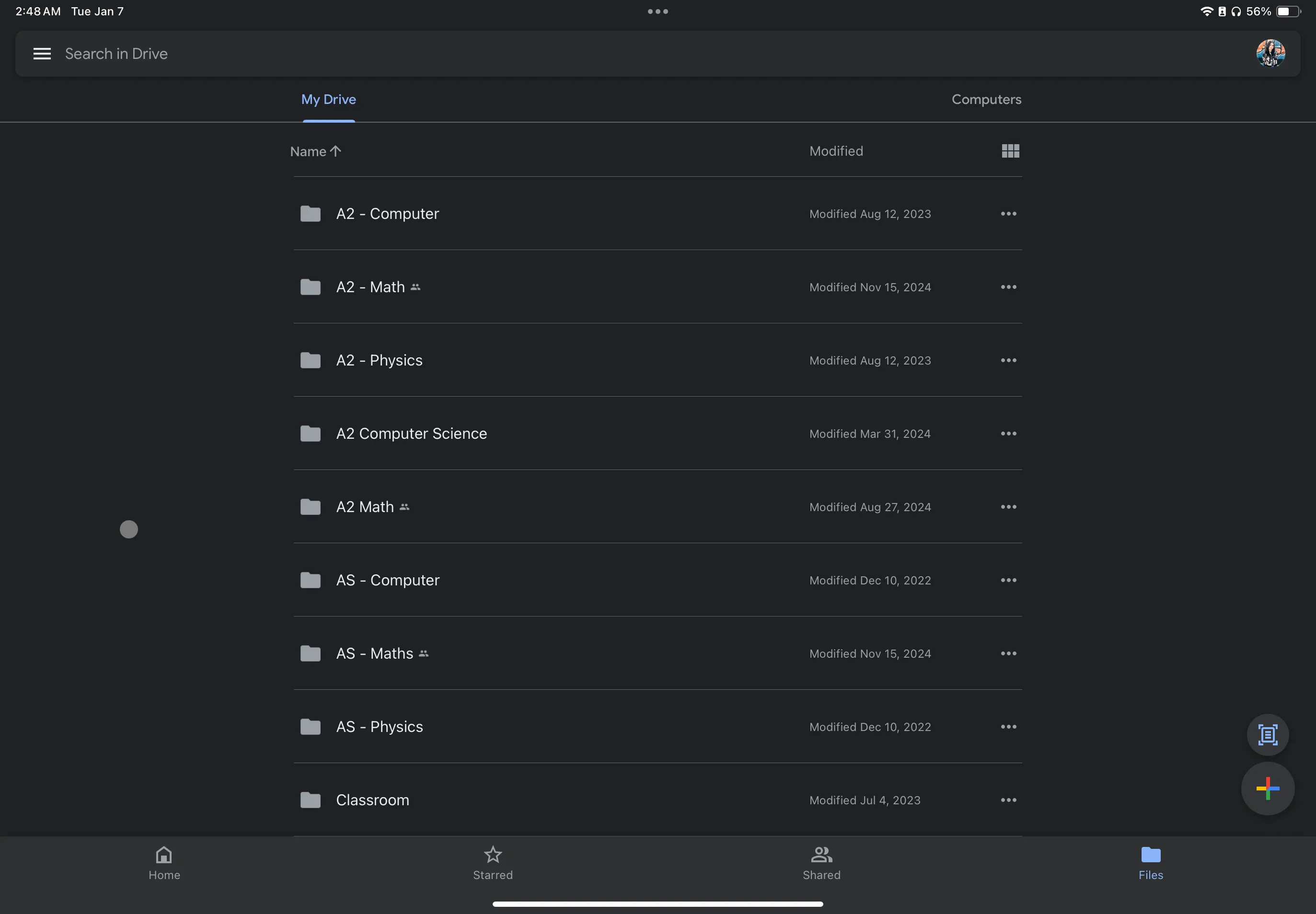 Ứng dụng Google Drive trên iPad hiển thị các thư mục và tệp tin đã lưu