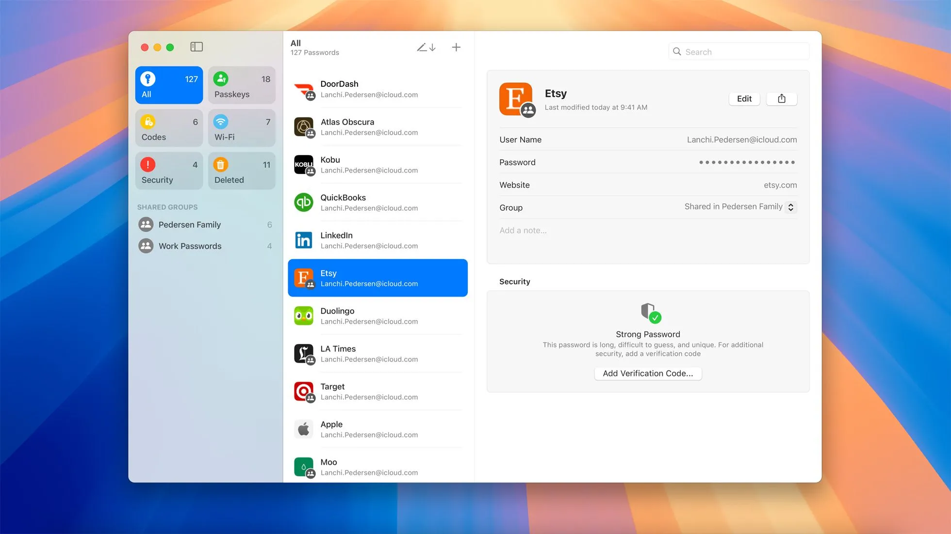 Ứng dụng Mật khẩu (Passwords) của Apple đang hoạt động trên macOS Sequoia, hiển thị giao diện quản lý mật khẩu dễ dùng.