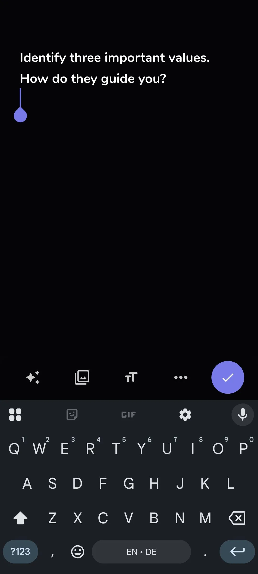 Ứng dụng Reflection.app hiển thị một gợi ý câu hỏi để bắt đầu bài viết nhật ký